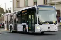 Ortsbus Payerne MB C2 K am 13.2.19 nach der Abfahrt beim Bahnhof Payerne.