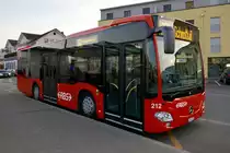 MB C2 K 212 der RBS der am 18.2.19 beim Bahnhof Lyss wartet.