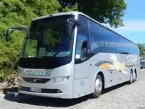 Volvo 9700 von Schmidt aus Deutschland im Stadthafen Sassnitz am 11.07.2015