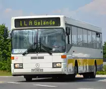 Am 04.06.2016 fährt TF-VG 63 für die ILA 2016 auf der Shuttle Linie  S . Aufgenommen wurde ein Mercedes Benz O405 der VTF.