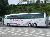 Mercedes Travego von S. Wilhelm Reisen aus Deutschland im Stadthafen Sassnitz am 02.09.2017