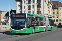 Mercedes Citaro 7027, auf der Linie 38, überquert die Mittlere Rheinbrücke. Die Aufnahme stammt vom 13.02.2019.