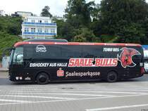 MAN Lion's Coach der Saalesparkasse aus Deutschland im Stadthafen Sassnitz am 02.09.2017