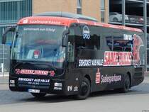 MAN Lion's Coach der Saalesparkasse aus Deutschland im Stadthafen Sassnitz am 02.09.2017