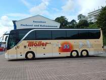 Setra 415 HDH von Möllers Reisedienst aus Deutschland im Stadthafen Sassnitz am 02.09.2017
