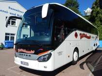 Setra 516 HD von Werner Bußmann GmbH aus Deutschland im Stadthafen Sassnitz am 13.08.2015