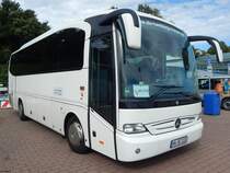 Mercedes Tourino von Die Hamburg Cruiser aus Deutschland im Stadthafen Sassnitz am 17.09.2015