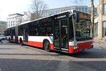 HHA 7319 (HH-YB 1359)Linie 5, am 29.3.2019 in der Mönckebergstr. / MB O 530 G “Facelift”, 3-türig, 3-achs.( EZ 2013) /