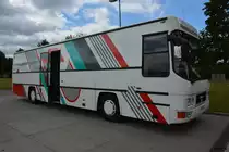 TF-2121 steht am 17.06.2017 auf dem Betriebshof der VTF in Luckenwalde. Aufgenommen wurde ein MAN ÜL.