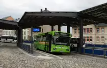 Bus Erzgebirge: Mercedes-Benz O 407 von Bauer-Reisen Mildenau, aufgenommen im März 2019 am Busbahnhof von Annaberg-Buchholz (Erzgebirgskreis).