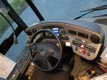 Der Fahrerarbeitsplatz eines Mercedes Citaro III der Neubrandenburger Verkehrsbetriebe in Neubrandenburg am 15.09.2017