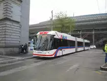 vbl Nr. 403 (Lightram 4 BGGT-N2D) am 22.5.2019 beim Bhf. Luzern