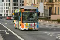 SL 3365 fährt am 03.02.2018 durch Luxemburg Stadt. Aufgenommen wurde ein Gruau Microbus.