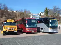 Chevrolet als Seebrückenexpress und Setra 416 GT-HD von WF-Reisen und Setra 417 HDH von Ehlers-Reisen aus Deutschland im Stadthafen Sassnitz am 26.03.2016
