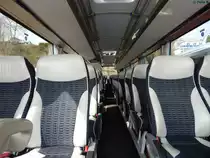 Der Fahrerarbeitsplatz eines Neoplan Cityliner von Benninghoff aus Deutschland im Stadthafen Sassnitz am 12.04.2016