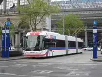 vbl Nr. 417 (Hess Lightram 4 BGGT-N2D) am 22.5.2019 beim Bhf. Luzern