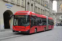 Volvo Hybrid Bus 883, auf der Linie 12, fährt durch die Marktgasse. Die Aufnahme stammt vom 24.04.2019.
