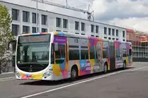 Mercedes Citaro 7026 mit der Werbung für 100 Jahre Adullam-Stiftung, auf der Linie 36, fährt zur Haltestelle Erlenmatt. Die Aufnahme stammt vom 06.05.2019.