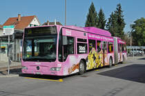 Mercedes Citaro 720 mit der Stücki Werbung, auf der Linie 34, wartet an der Endstation in Bottmingen. Die Aufnahme stammt vom 26.09.2011.