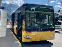 PostAuto MB C2 LE vom PU Flück Reisen, Brienz am 13.6.19 beim Bhf Brienz.