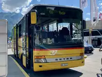PostAuto Setra 313 UL vom PU Flück Reisem, Brienz am 13.6.19 beim Bhf Brienz.
