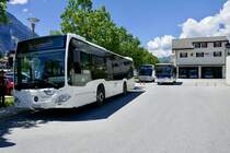 MB C2 K 'VS 38023' und eine Setra 415 UL 'VS 38003' der LLB stehen am 16.6.19 in Leuk bereit für den Shuttle Betrieb nach Erschmatt zum Oberwalliser Tambouren und Pfeiferfest.