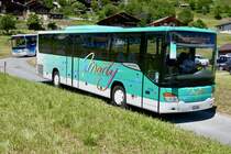 Setra 415 UL von Marty Reisen stellt sich am 16.6.19 auch in die Reihe der Shuttle Busse in Erschmatt ein.