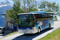 Setra 412 UL 'VS 38008' der LLB am 16.6.19 unterwegs als Shuttle nach der Abfahrt in Erschmatt.