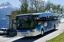 Setra 415 UL 'VS 38004' der LLB am 16.6.19 auf dem Weg von Erschmatt nach Leuk.