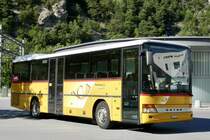 PostAuto Setra 313 UL 'VS 241 967' am 16.6.19 beim verlassen des Bahnhofplatzes in Leuk.