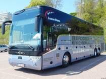 Van Hool TX16 von Groeger Reisen aus Deutschland im Stadthafen Sassnitz am 09.05.2016
