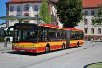 HSB Solaris Urbino 18 Wagen 73 am 28.06.19 in Hanau Freiheitsplatz