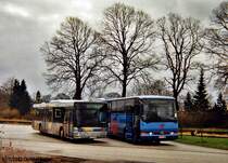 Scan von altem Analogblid! Ratzeburg Möllner Verkehrsgesellschaft RMVG
RMVG Wagen 3 (MAN NL) RZ ST 36 (nicht mehr im Dienst)
RMVG Wagen 36 (MAN ÜL) RZ ST 220 (nicht mehr im Dienst)
Die Aufnahme entstand im November 2002 auf dem Überliegeplatz am Bahnhof in Ratzeburg