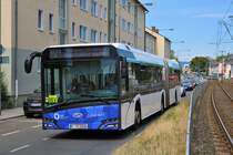 Transdev Rhein Main Solaris Urbino 18 SEV Linie für die VGF U-Bahn Linien U1 U2 U3 und U8 am 06.07.19 in Frankfurt Eschersheim 