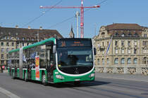 Mercedes Citaro 7035, auf der Linie 35, überquert die Mittlere Rheinbrücke. Die Aufnahme stammt vom 04.07.2019.