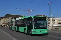 Mercedes Citaro 711, auf der Linie 38, überquert die Mittlere Rheinbrücke. Die Aufnahme stammt vom 04.07.2019.