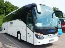 Setra 516 HD von Beckmann aus Deutschland im Stadthafen Sassnitz am 31.05.2016
