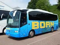 Mercedes Tourino von Born aus der Schweiz im Stadthafen Sassnitz am 31.05.2016
