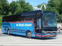 Van Hool T915 von Ter Beek Reizen aus den Niederlanden im Stadthafen Sassnitz am 31.05.2016