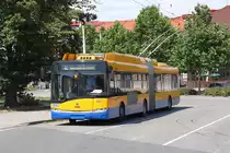 DSZO 27Tr 457 am 06.Juli 2019 in der Haltestelle Otrokovice, zel.st..