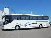 Setra 415 GT-HD von Riedenberger aus Deutschland im Stadthafen Sassnitz. 2016