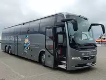 Volvo 9700 von Held-Reisen aus Deutschland im Stadthafen Sassnitz am 19.06.2016