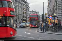 TfL New Routemaster am Piccadilly Circus am 22. April 2019.