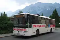 Mercedes-Benz O 560 (Intouro) SZ-133ZL, gesehen in Wattens Bahnhofstraße. Aufgenommen 18.7.2019.