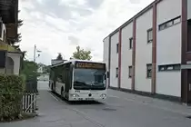 Die Linie 4123 ist in Wattens wegen Bauarbeiten über die Dr.-Felix-Bunzl-Straße umgeleitet (BD-13991). Aufgenommen 18.7.2019.