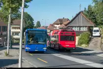Bahnersatz wegen Bauarbeiten Köniz - Schwarzenburg.<br>
Citaro ex VZO 51 begegnet am 16. Juli 2019 in Köniz dem BERNMOBIL Volvo 7700 Nr. 807 auf der Linie 10.