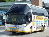 Neoplan Starliner von JobTours aus Deutschland im Stadthafen Sassnitz am 19.07.2016