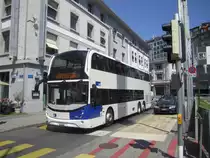 tl Nr. 541 (Alexander Dennis Enviro 500) am 30.7.2019 in Lausanne-Flon unterwegs als Fahrschule