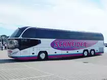 Neoplan Cityliner von Schneider aus Deutschland im Stadthafen Sassnitz am 21.07.2016