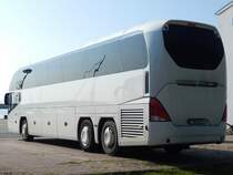 Neoplan Cityliner von Kylltal Reisen aus Deutschland im Stadthafen Sassnitz am 16.09.2017